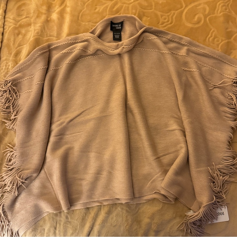 Layers by Lizden Marvelush Cable Knit
Fringed Poncho - Oatmeal - Missy One Size